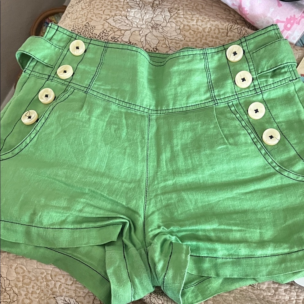 Double Stitch Green Button-Detail Women's Shorts Size 26 Linen